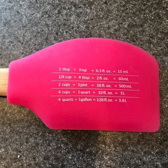 Pampered Chef rubber scraper - Picture 3 of 4